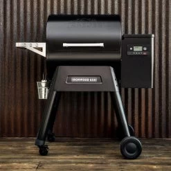 Traeger Ironwood 650 WiFi-Enabled Pellet Grill With Sensor -Outdoor Garden Living 088655 2