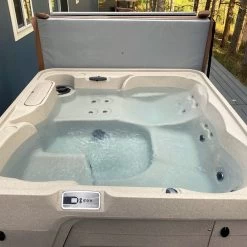 Freeflow Spas Excursion Sport Hot Tub -Outdoor Garden Living 098001 7 aec97a0c b167 4671 a24f 08655ed4cb31