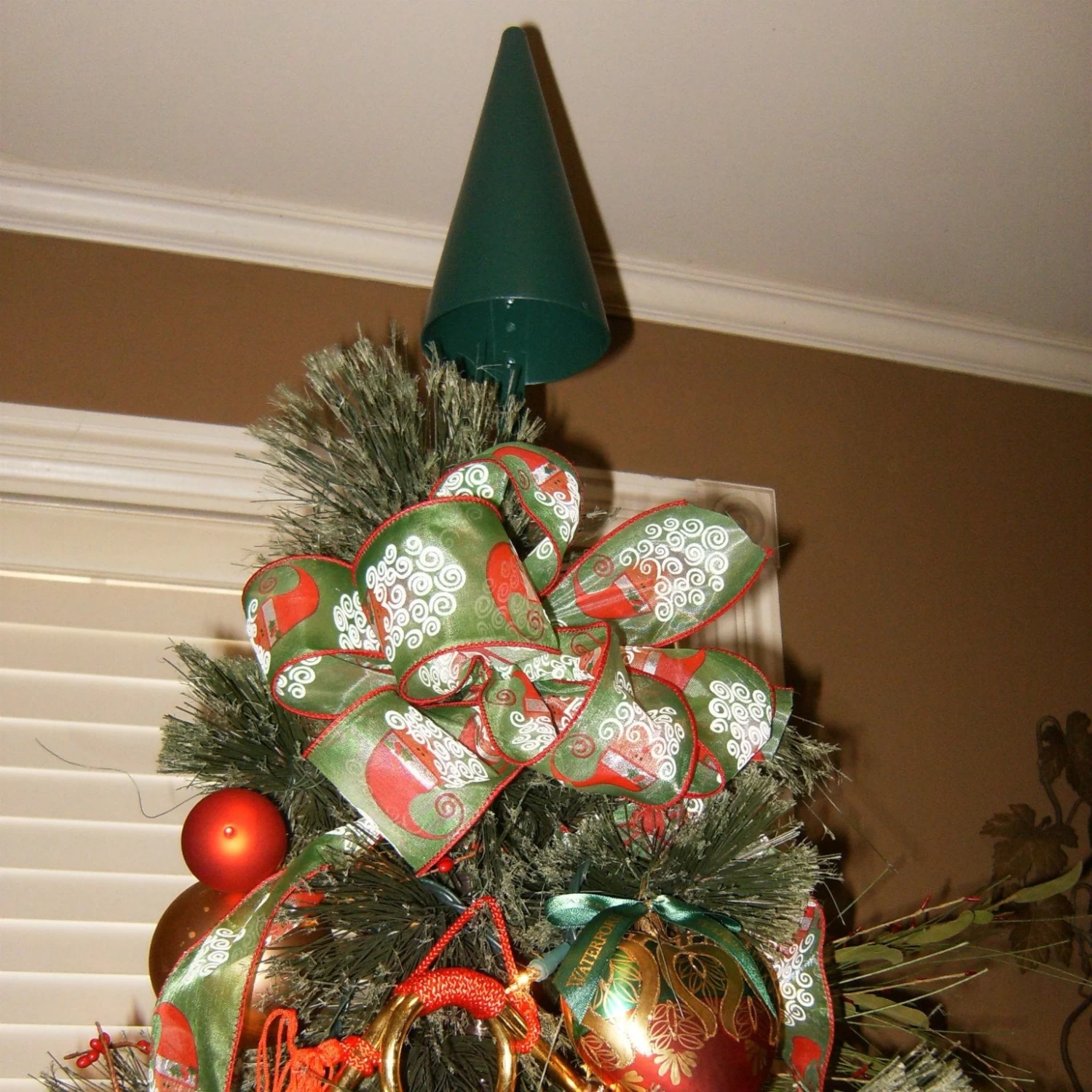 No Tipsy Topper® Cone-Shaped Holder 4 No Tipsy Topper® Cone-Shaped Holder - Image 2