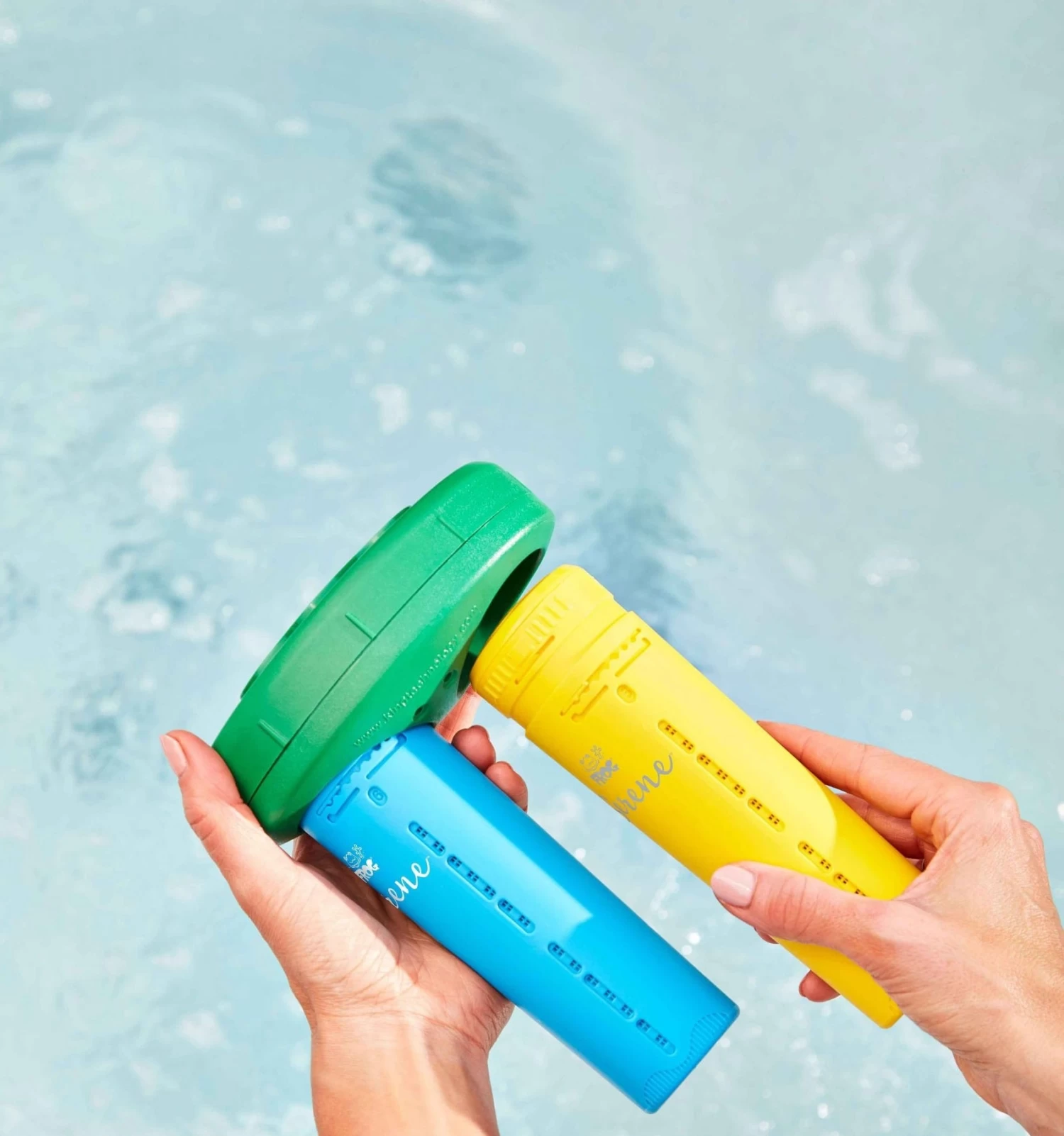 FROG® Serene® Floating System Bromine Cartridge 4 FROG® Serene® Floating System Bromine Cartridge - Image 2