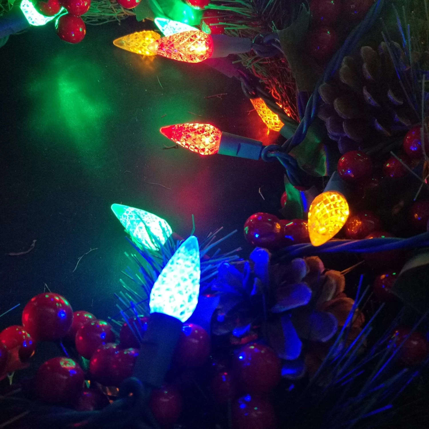 Set Of 200 LED C6 Christmas Lights On A Reel From Sylvania 6 Set Of 200 LED C6 Christmas Lights On A Reel From Sylvania - Image 4