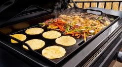 Traeger Flat Top Grill Flatrock™ Griddle -Outdoor Garden Living 990360 6