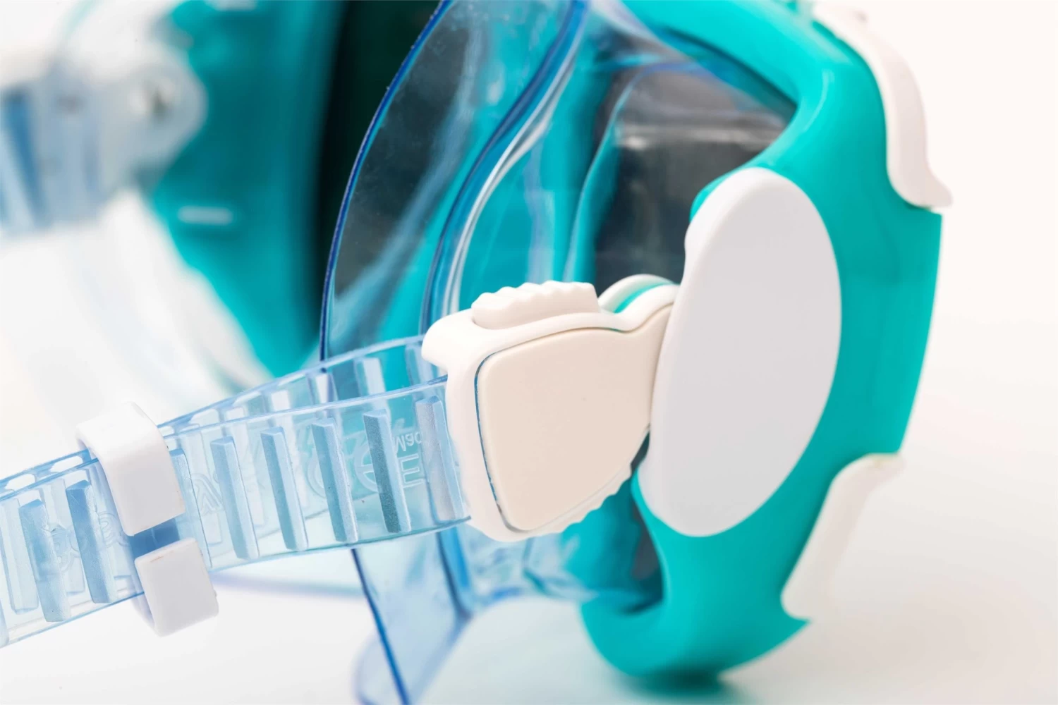 BWT Hydro-Pro™ Dive Mira Mask & Snorkel Set From Bestway 6 BWT Hydro-Pro™ Dive Mira Mask & Snorkel Set From Bestway - Image 4