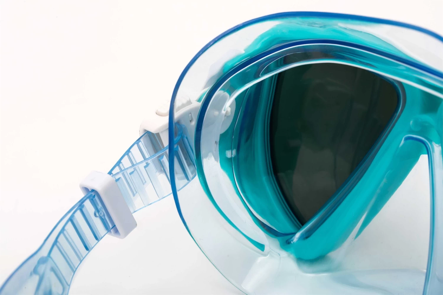 BWT Hydro-Pro™ Dive Mira Mask & Snorkel Set From Bestway 7 BWT Hydro-Pro™ Dive Mira Mask & Snorkel Set From Bestway - Image 5